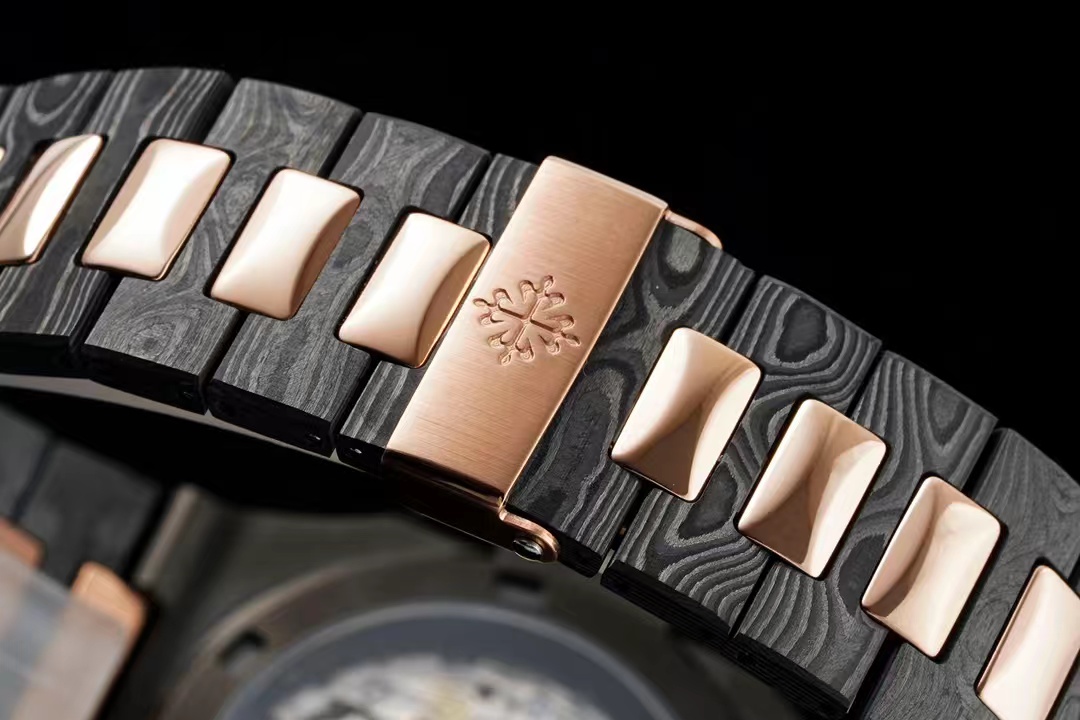 【PATEKPHILIPPE鹦鹉螺5711DiW】碳纤维复刻表完全是美学展现