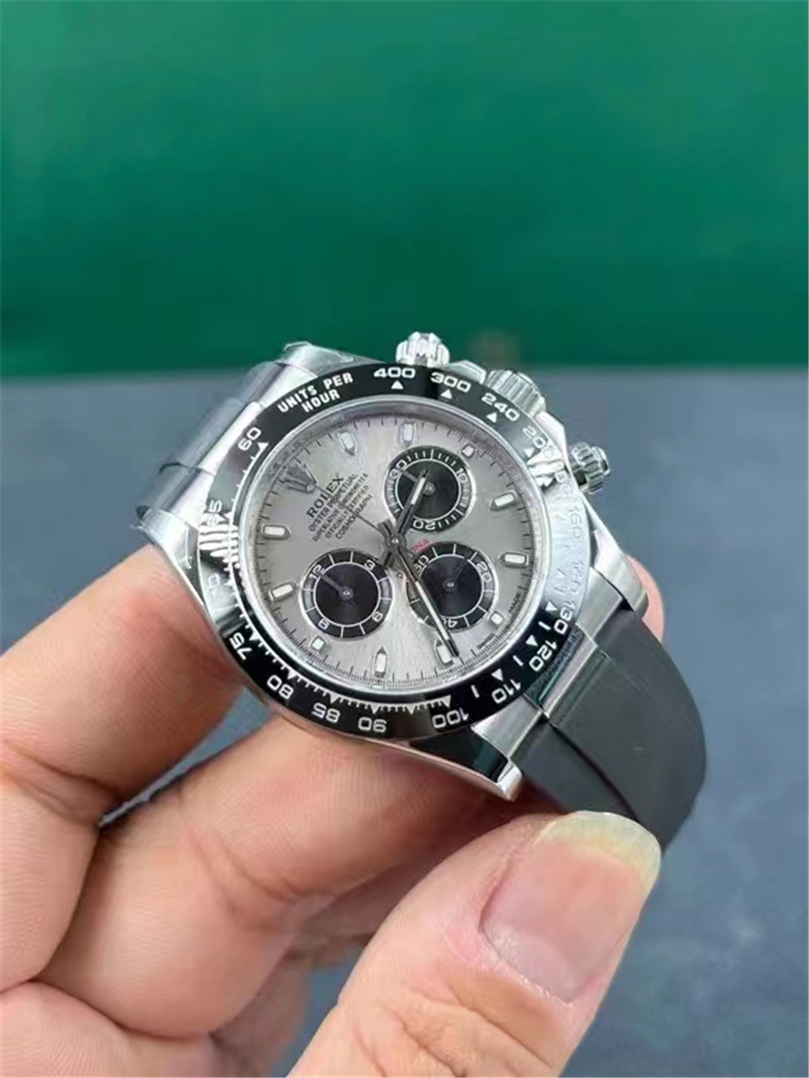C厂复刻的劳力士迪通拿与BT工厂复刻表4130迪通拿那个更好