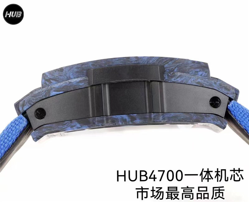 HUB4700一体机芯(无甲板)是宇舶复刻表(恒宝)市场最高版本BigBang系列碳纤维手表(三种颜色)限量出现；